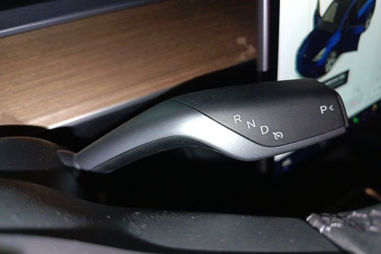 Used Tesla Model Y 2021 Long-Range All-Wheel-Drive Version 3D7 Gear Lever
