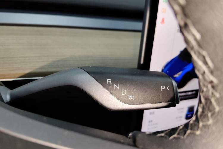 Used Tesla Model Y 2021 Performance High-Performance All-Wheel-Drive Version Gear Lever