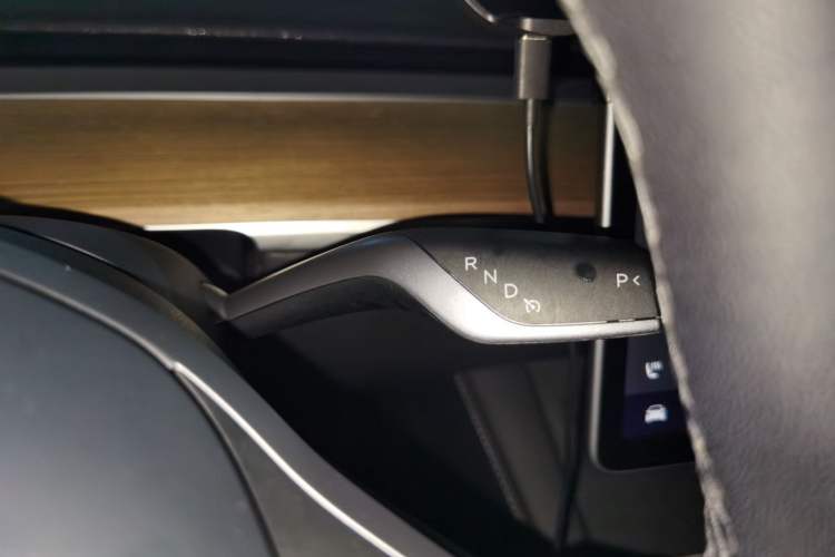 Used Tesla Model Y 2021 Standard Range Rear-Wheel Drive Version Gear Lever