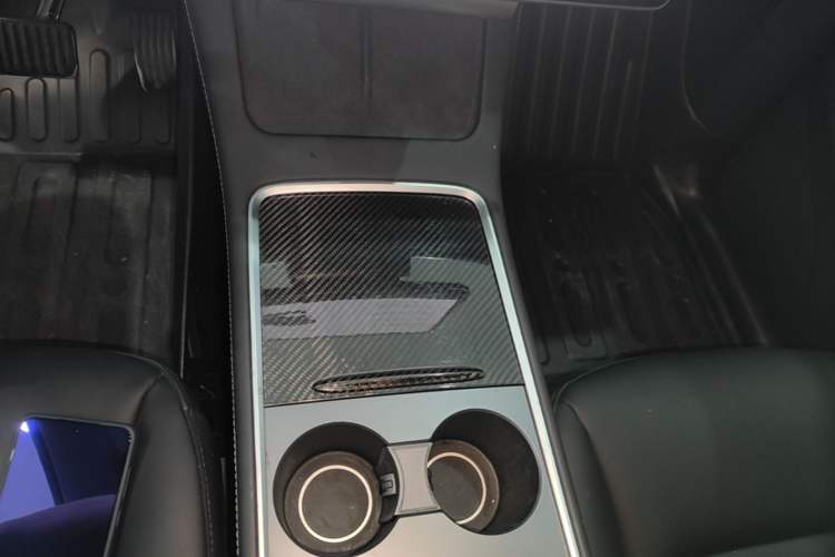 Used Tesla Model Y 2021 Long-Range All-Wheel-Drive Version 3D7 Gear Lever