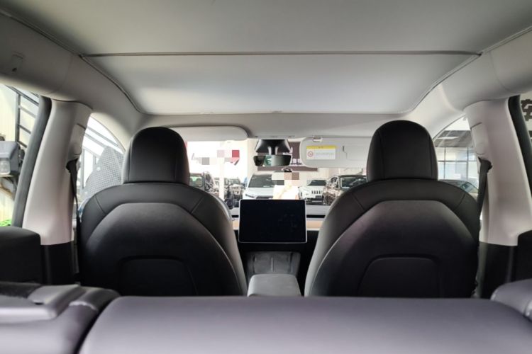 Used Tesla Model Y 2021 Long-Range All-Wheel-Drive Version 3D7 Headliner