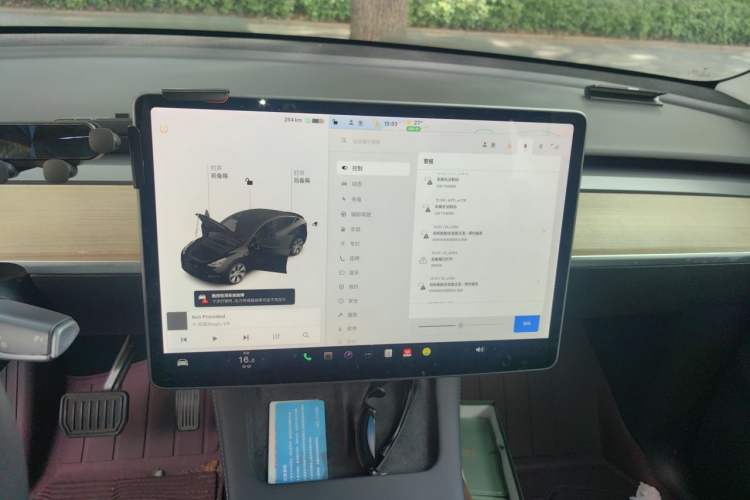 Used Tesla Model Y 2021 Long-Range All-Wheel-Drive Version 3D7 Instrument Cluster