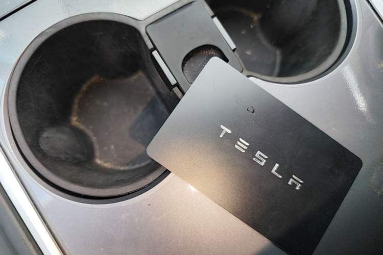 Used Tesla Model Y 2021 Long-Range All-Wheel-Drive Version 3D7 Interior 1
