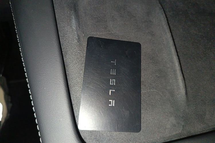 Used Tesla Model Y 2021 Long-Range All-Wheel-Drive Version 3D7 Interior 1