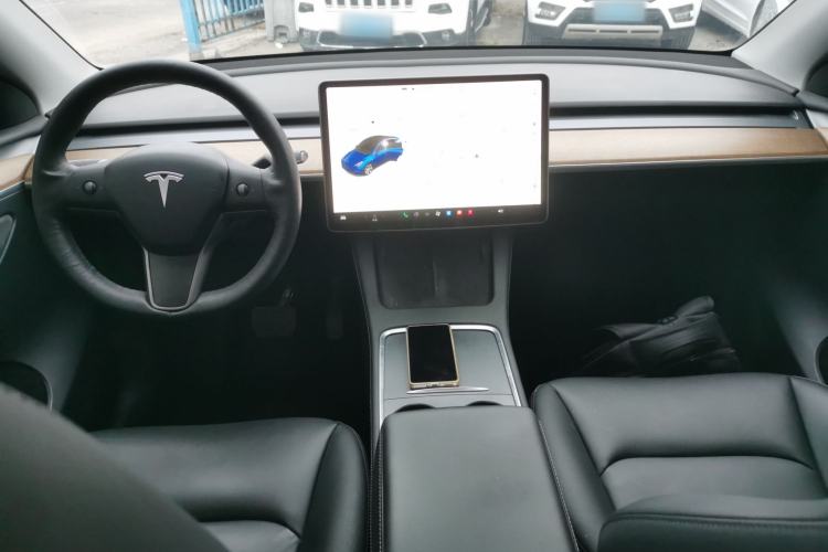 Used Tesla Model Y 2021 Long-Range All-Wheel-Drive Version Interior 2