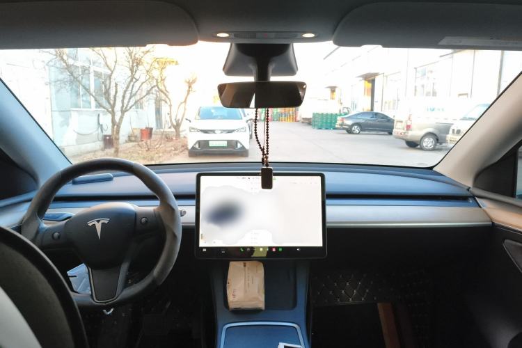 Used Tesla Model Y 2021 Standard Range Rear-Wheel Drive Version Interior 2