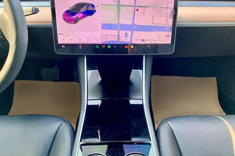 Used Tesla Model Y 2021 Long-Range All-Wheel-Drive Version Interior 3