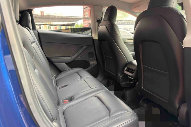 Used Tesla Model Y 2021 Standard Range Rear-Wheel Drive Version Interior 3