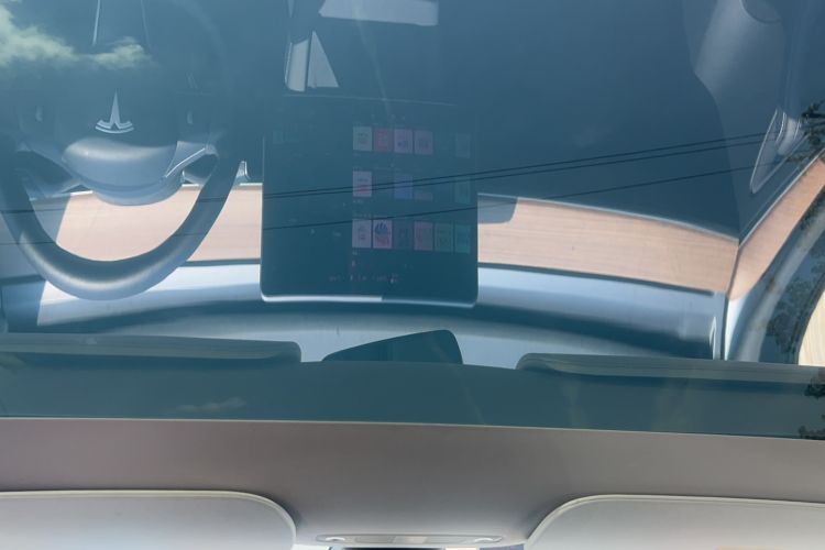 Used Tesla Model Y 2021 Long-Range All-Wheel-Drive Version Interior 5