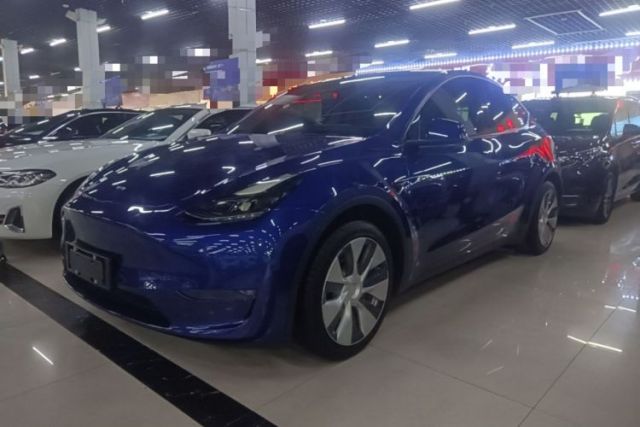 Used Tesla Model Y 2021 Standard Range Rear-Wheel Drive Version