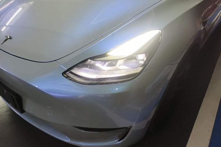 Used Tesla Model Y 2021 Long-Range All-Wheel-Drive Version Left Front Headlight