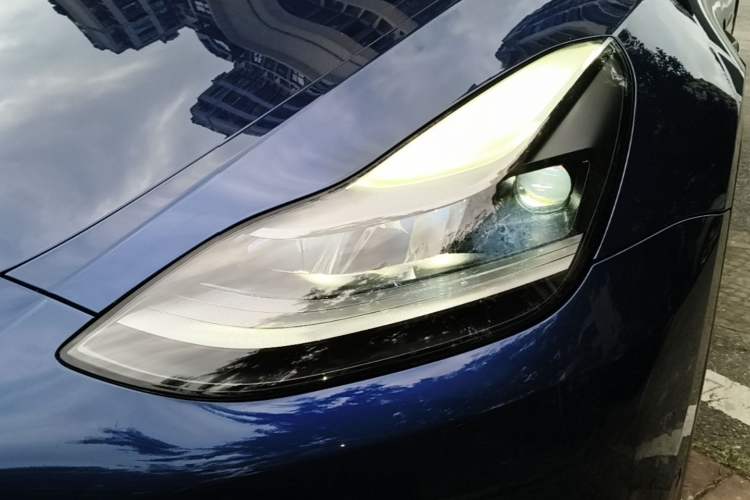 Used Tesla Model Y 2021 Long-Range All-Wheel-Drive Version Left Front Headlight