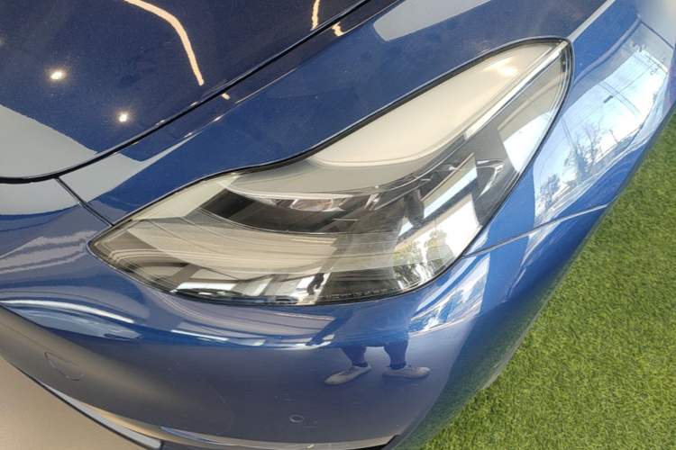 Used Tesla Model Y 2021 Standard Range Rear-Wheel Drive Version Left Front Headlight