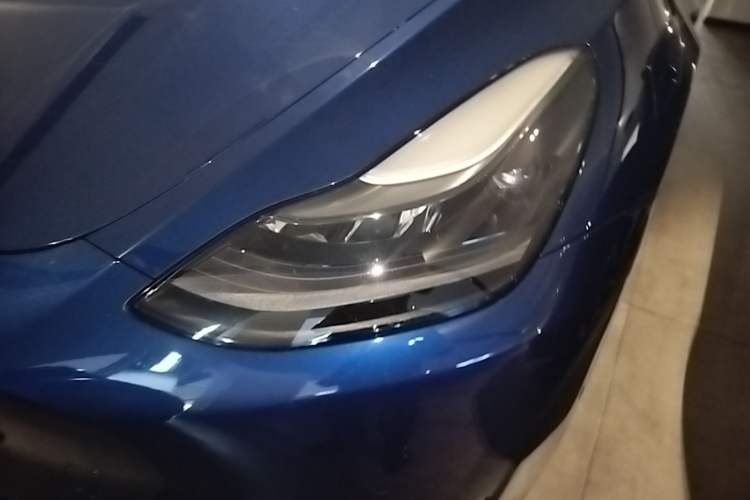 Used Tesla Model Y 2021 Long-Range All-Wheel-Drive Version Left Front Headlight