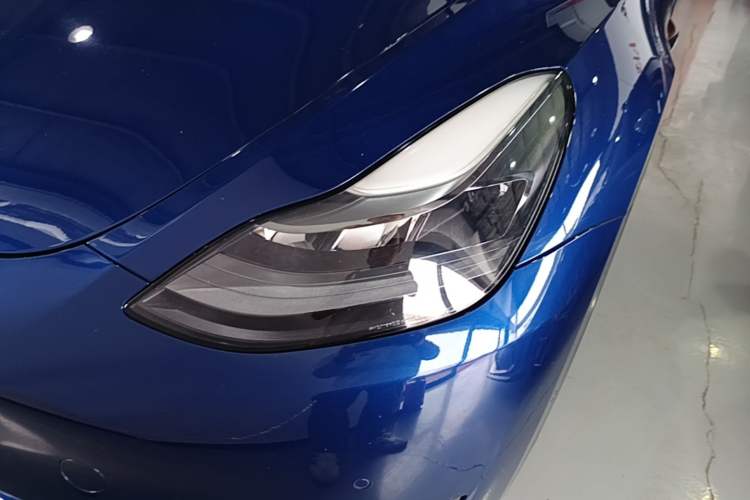 Used Tesla Model Y 2021 Long-Range All-Wheel-Drive Version Left Front Headlight