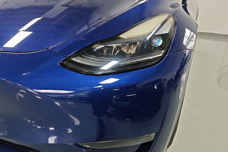 Used Tesla Model Y 2021 Standard Range Rear-Wheel Drive Version Left Front Headlight