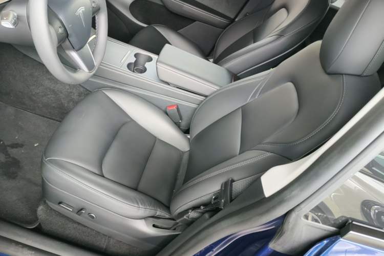 Used Tesla Model Y 2021 Long-Range All-Wheel-Drive Version 3D7 Left Front Seat