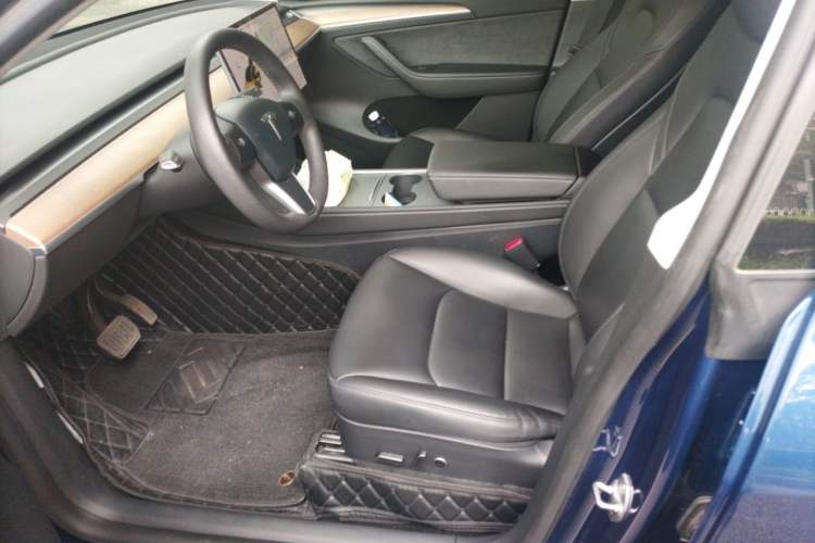 Used Tesla Model Y 2021 Long-Range All-Wheel-Drive Version Left Front Seat