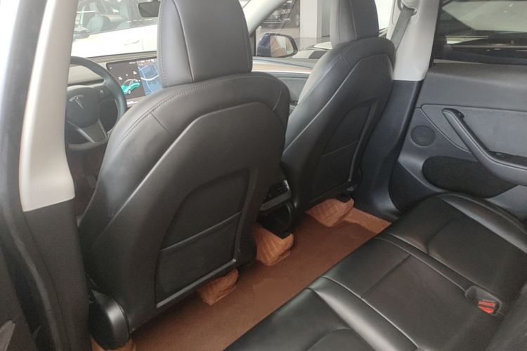 Used Tesla Model Y 2021 Standard Range Rear-Wheel Drive Version Left Front Seat