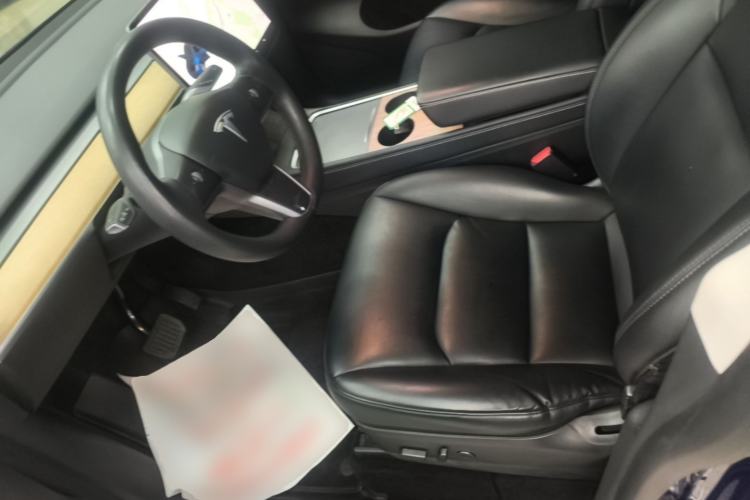 Used Tesla Model Y 2021 Standard Range Rear-Wheel Drive Version Left Front Seat