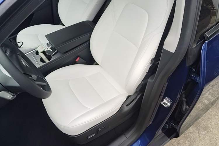 Used Tesla Model Y 2021 Long-Range All-Wheel-Drive Version 3D7 Left Front Seat