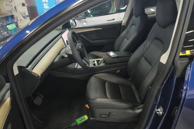 Used Tesla Model Y 2021 Long-Range All-Wheel-Drive Version 3D7 Left Front Seat