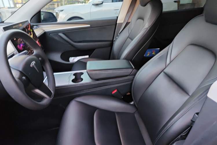Used Tesla Model Y 2021 Long-Range All-Wheel-Drive Version 3D7 Left Front Seat