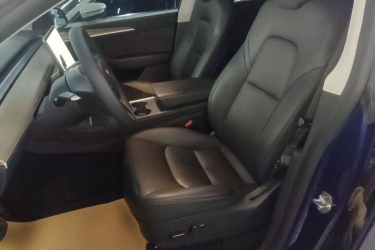 Used Tesla Model Y 2021 Standard Range Rear-Wheel Drive Version Left Front Seat