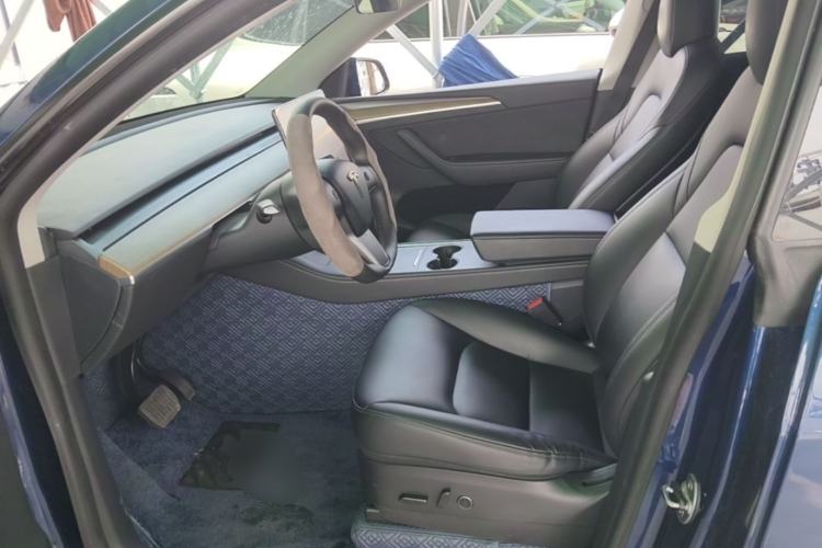 Used Tesla Model Y 2021 Long-Range All-Wheel-Drive Version Left Front Seat