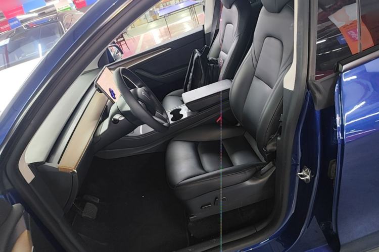 Used Tesla Model Y 2021 Long-Range All-Wheel-Drive Version Left Front Seat