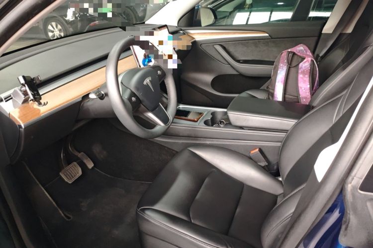 Used Tesla Model Y 2021 Long-Range All-Wheel-Drive Version 3D7 Left Front Seat