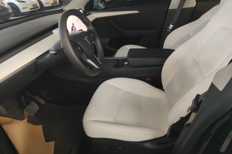 Used Tesla Model Y 2021 Standard Range Rear-Wheel Drive Version Left Front Seat