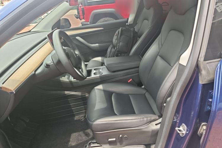 Used Tesla Model Y 2021 Standard Range Rear-Wheel Drive Version Left Front Seat