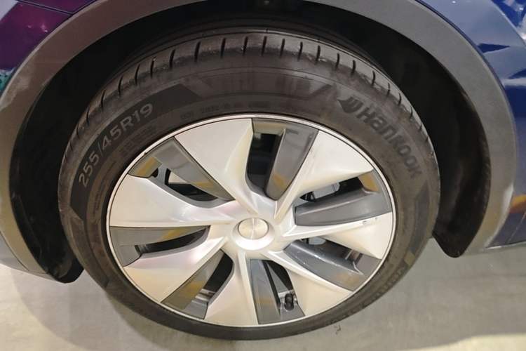 Used Tesla Model Y 2021 Revised Version 2 Long-Range All-Wheel-Drive Edition Left Front Wheel Hub