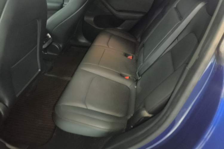 Used Tesla Model Y 2021 Long-Range All-Wheel-Drive Version Left Rear Seat