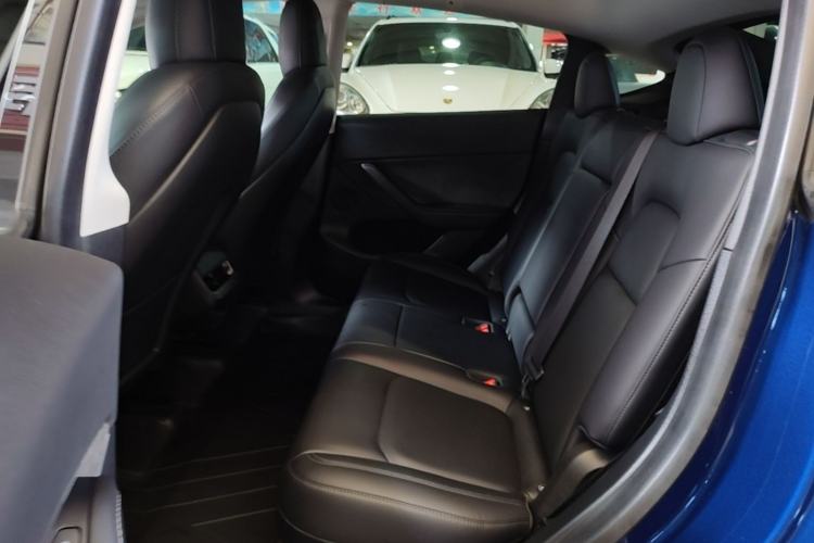 Used Tesla Model Y 2021 Standard Range Rear-Wheel Drive Version Left Rear Seat