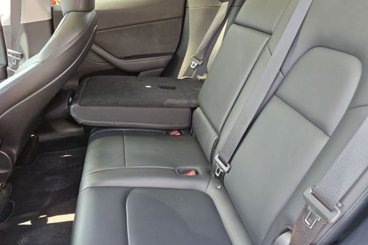 Used Tesla Model Y 2021 Long-Range All-Wheel-Drive Version Left Rear Seat