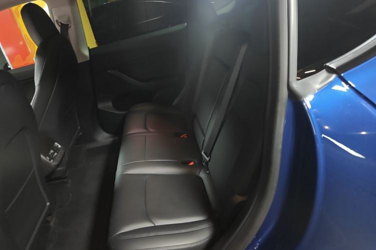 Used Tesla Model Y 2021 Long-Range All-Wheel-Drive Version Left Rear Seat