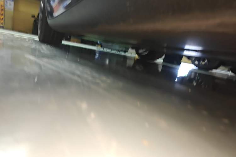 Used Tesla Model Y 2021 Long-Range All-Wheel-Drive Version 3D7 Left Side Sill