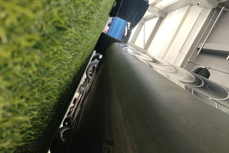 Used Tesla Model Y 2021 Standard Range Rear-Wheel Drive Version Left Side Sill