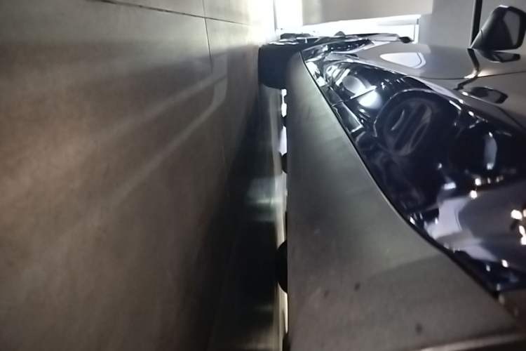 Used Tesla Model Y 2021 Long-Range All-Wheel-Drive Version Left Side Sill