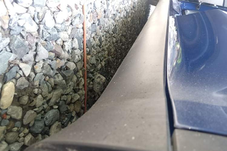 Used Tesla Model Y 2021 Long-Range All-Wheel-Drive Version 3D7 Left Side Sill