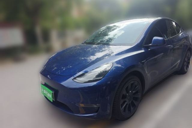Ojetý Tesla Model Y 2021 Long-Range All-Wheel-Drive Version