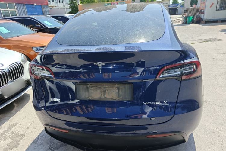 Used Tesla Model Y 2021 Long-Range All-Wheel-Drive Version Rear