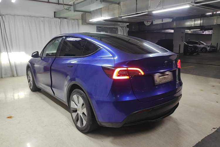 Used Tesla Model Y 2021 Long-Range All-Wheel-Drive Version 3D7 Rear Left 45 Deg
