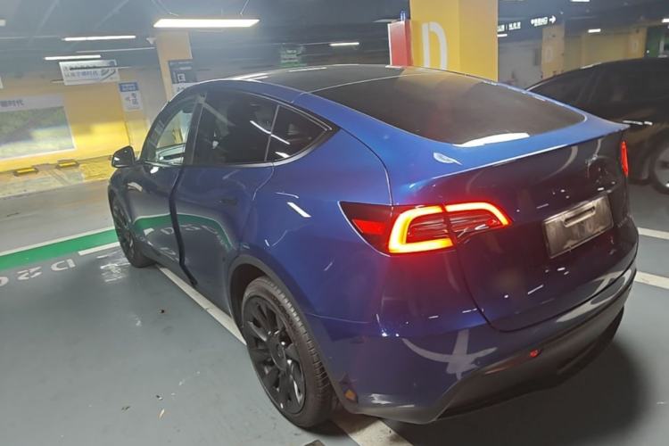 Used Tesla Model Y 2021 Long-Range All-Wheel-Drive Version Rear Left 45 Deg
