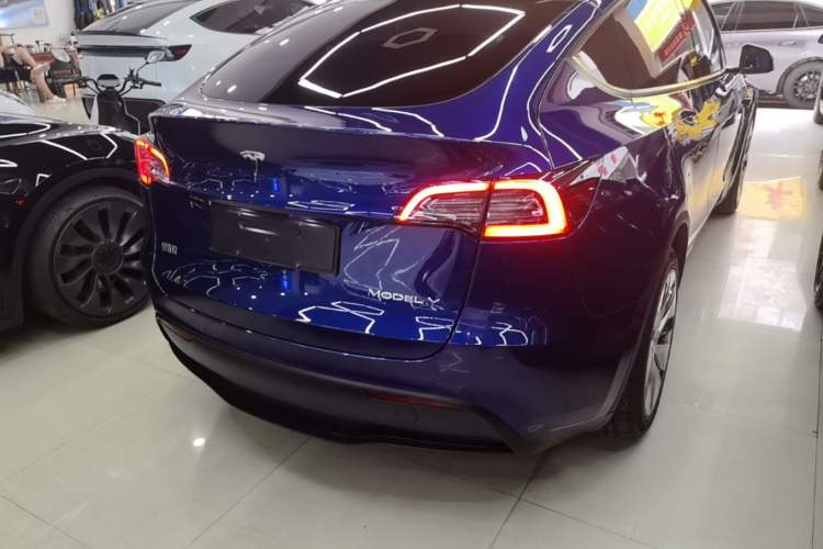 Used Tesla Model Y 2021 Standard Range Rear-Wheel Drive Version Rear Right 45 Deg