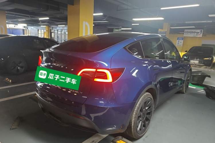 Used Tesla Model Y 2021 Long-Range All-Wheel-Drive Version 3D7 Rear Right 45 Deg