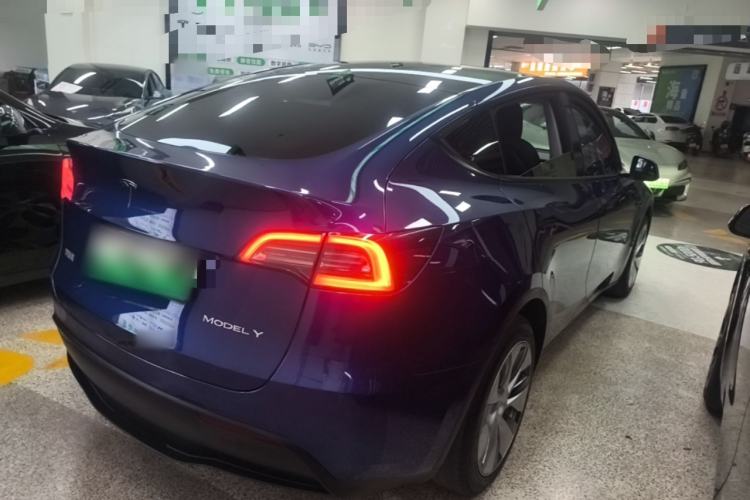 Used Tesla Model Y 2021 Standard Range Rear-Wheel Drive Version Rear Right 45 Deg