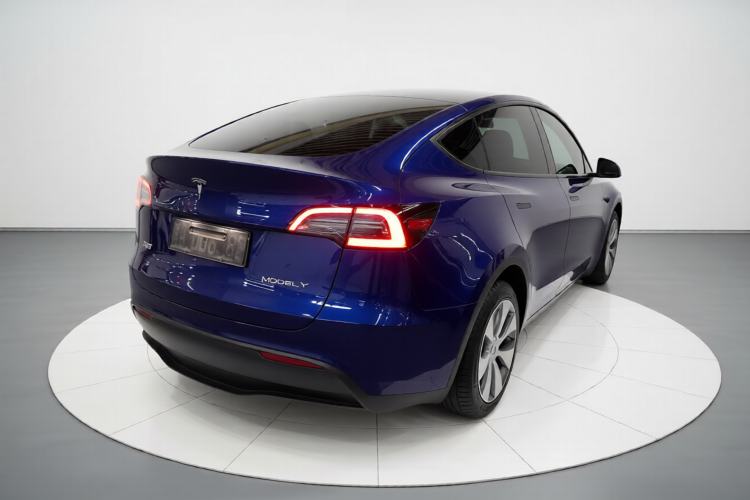 Used Tesla Model Y 2021 Standard Range Rear-Wheel Drive Version Rear Right 45 Deg